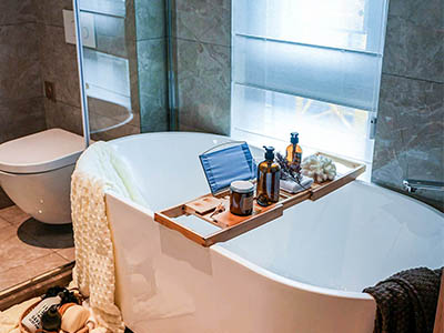 绿城蓝城·春风湖滨